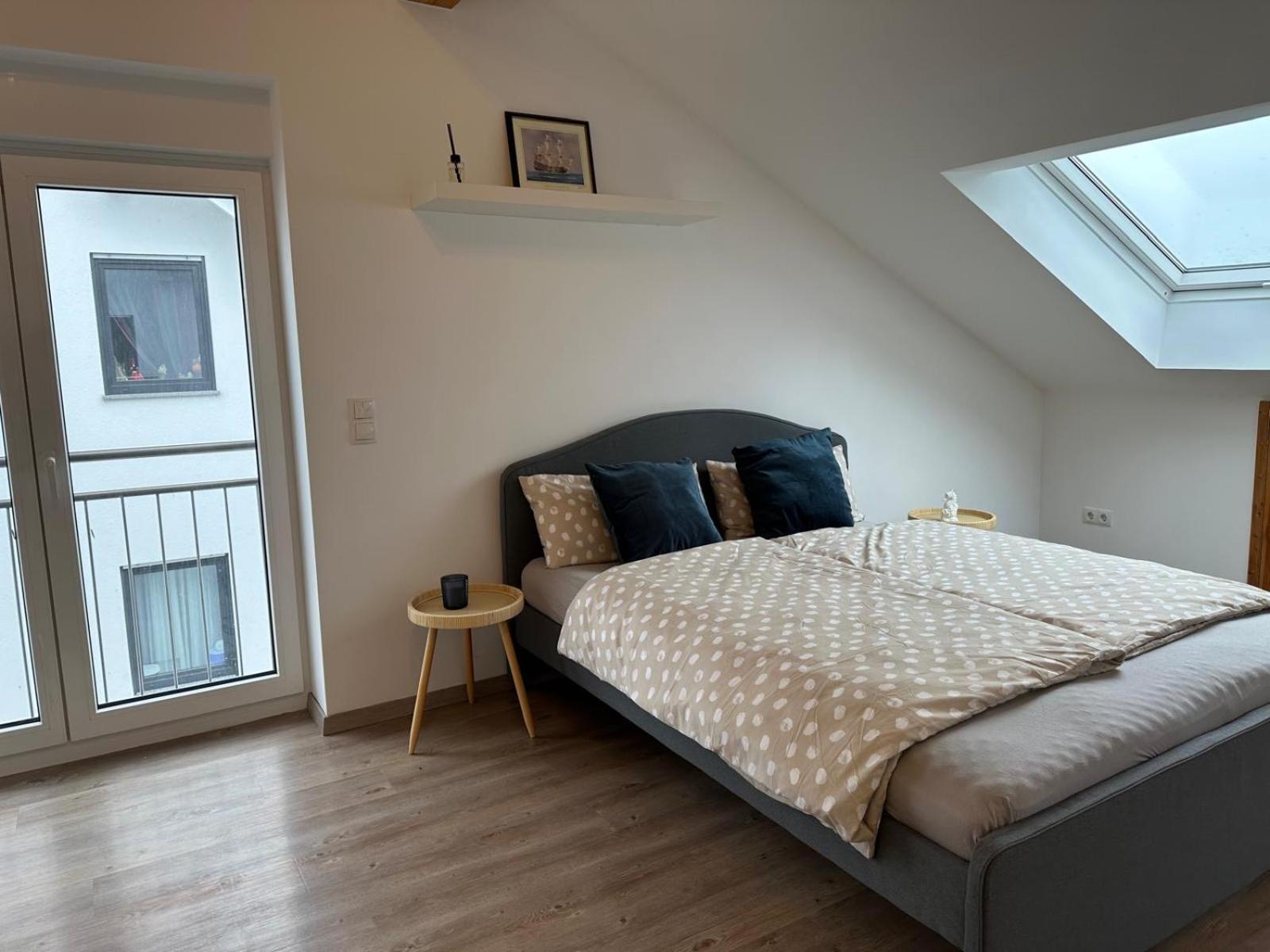 Moderne Doppelhaushaelfte In Oppenheim Vila Exterior foto